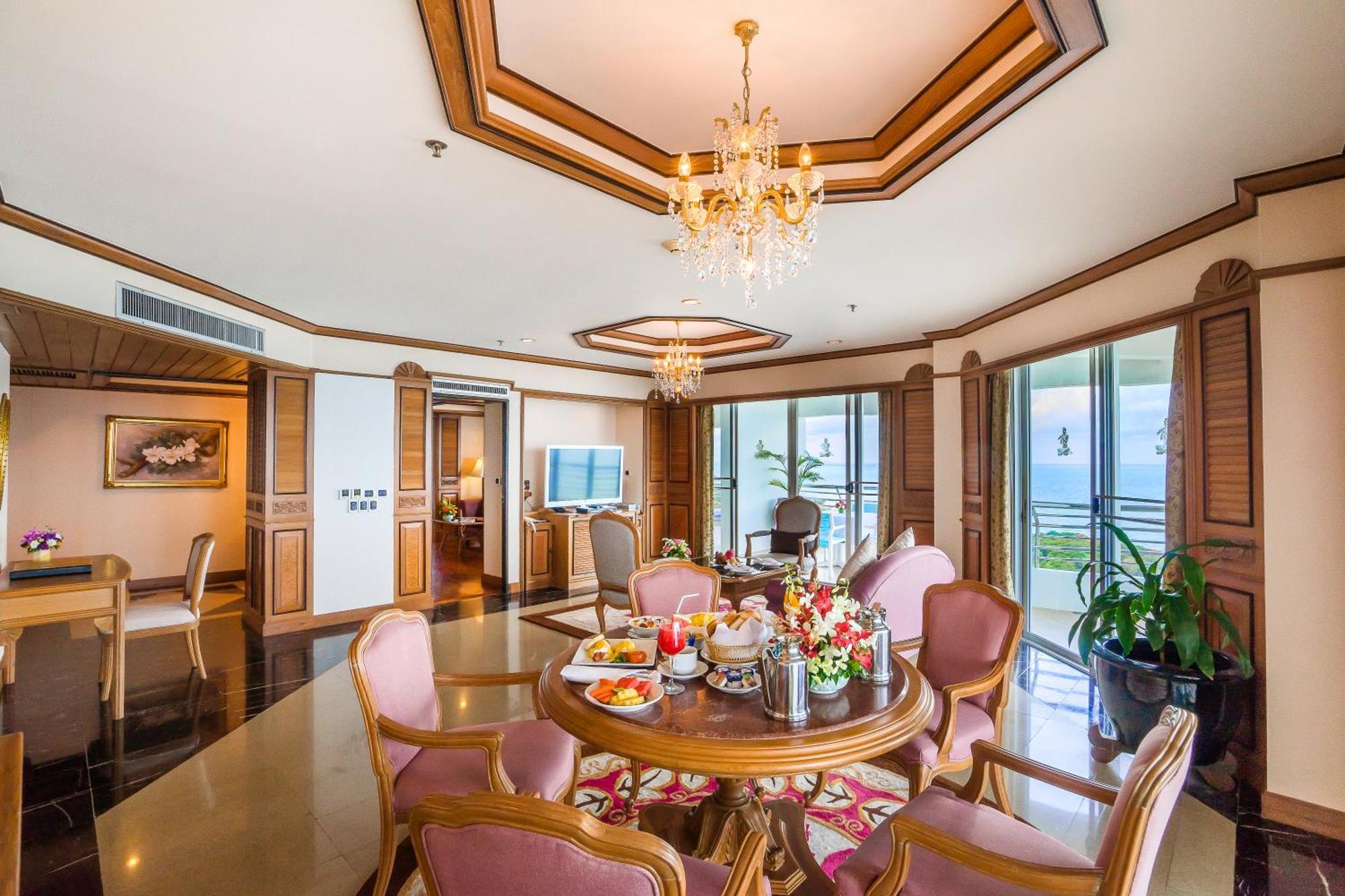 酒店 Royal Cliff Grand 5*