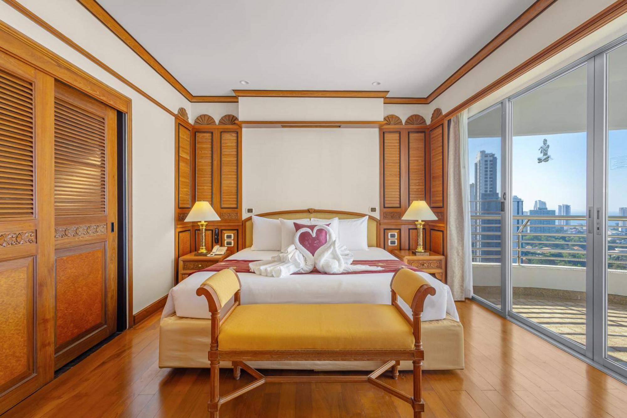 Royal Cliff Grand 5* Паттайя